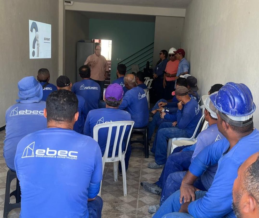 Equipe EBEC em canteiro de obras